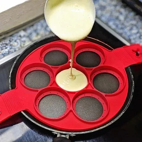 Beetno™ EZ Flip Silicone Mold Flipper Pancake Cooker