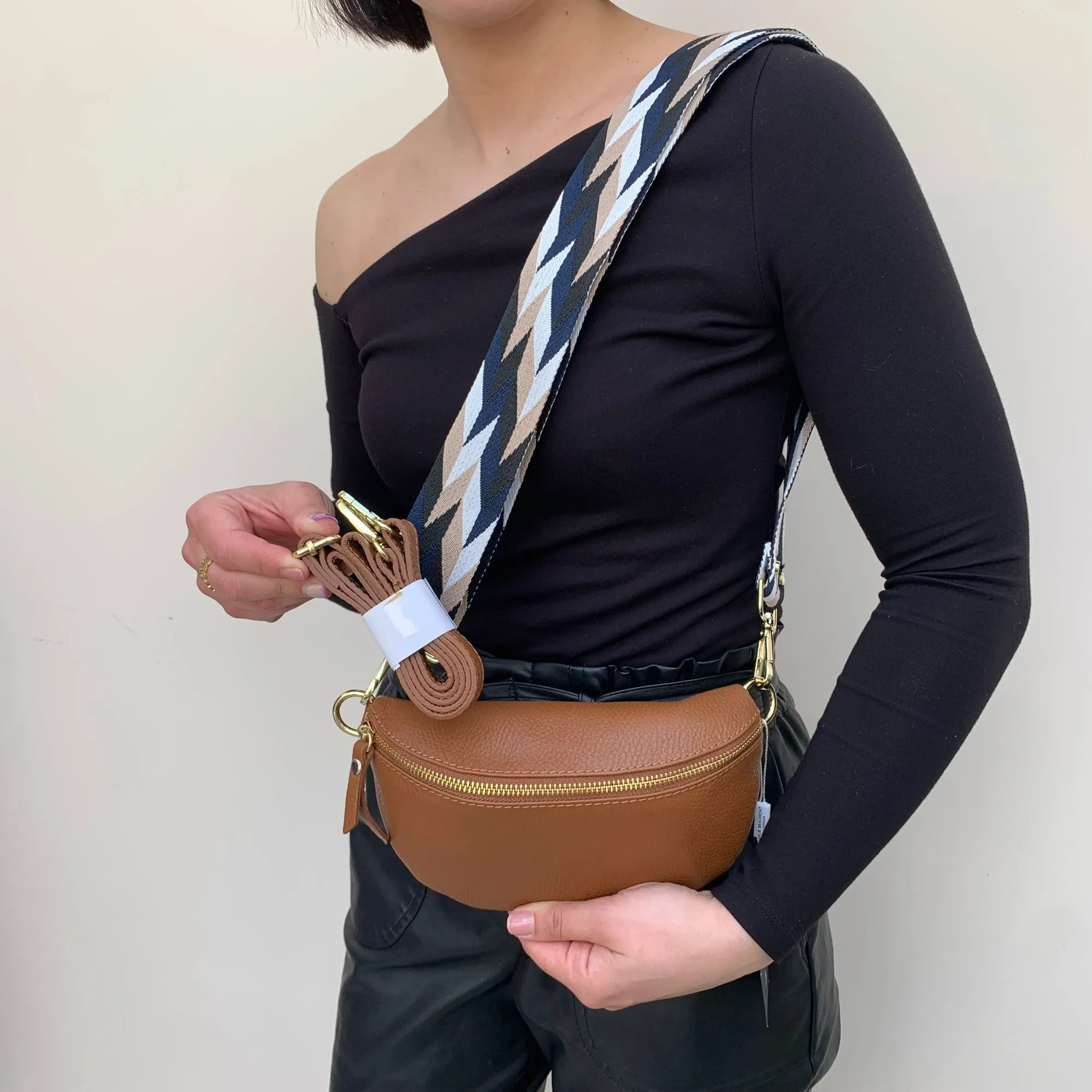 Elie Beaumont Tan Leather Sling Bag