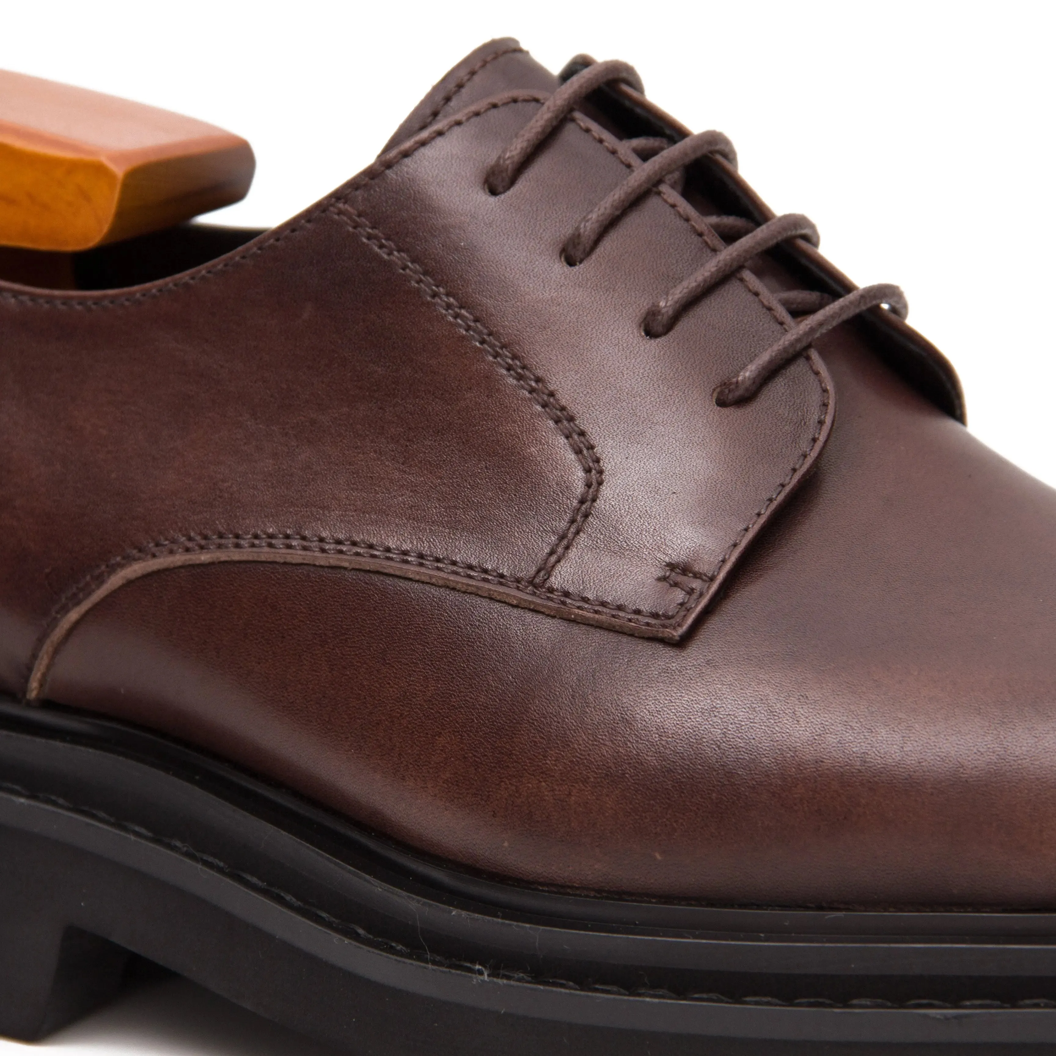 Formal derby shoes for men