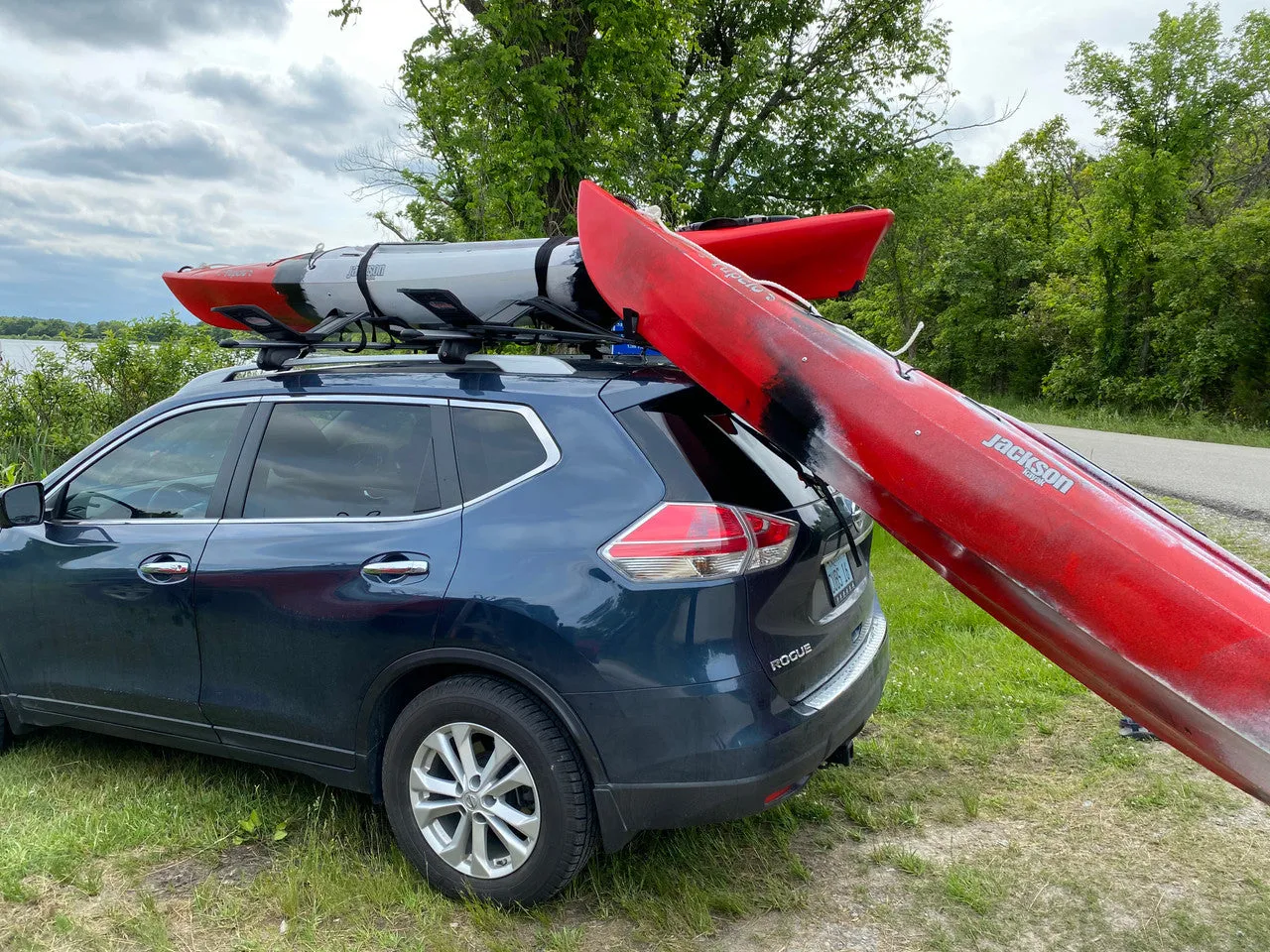 Kayak Roof Rack with Load Assist | SeaWing™ Stinger