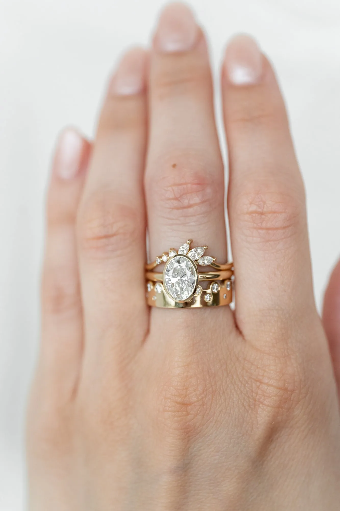 Oval Aura Ring with Lab Diamond