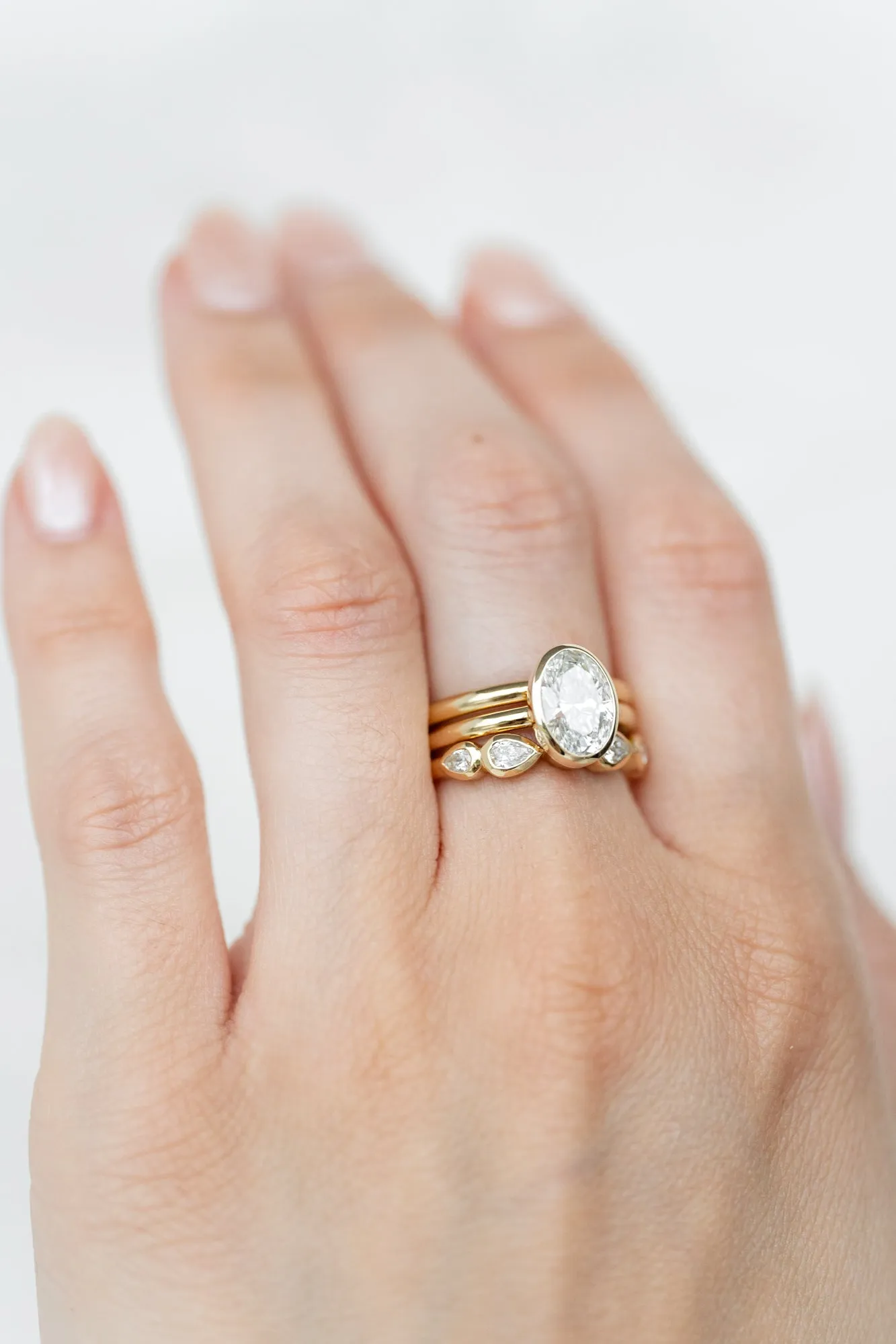 Oval Aura Ring with Lab Diamond